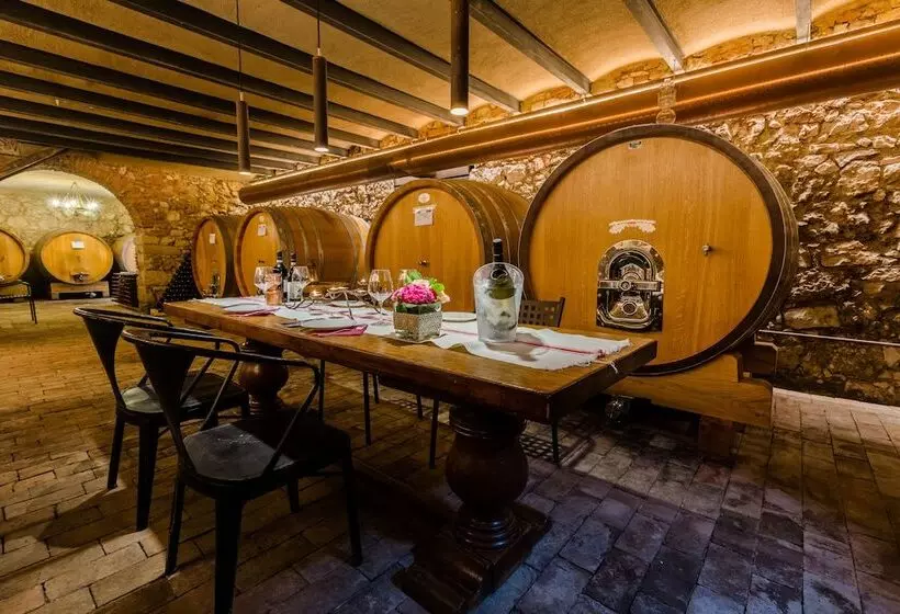 Maaseutuhotelli Massimago Wine Relais