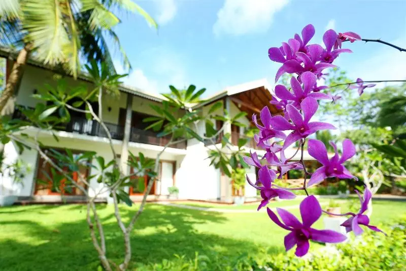Hotelli Villa Peacock Walahanduwa  Galle