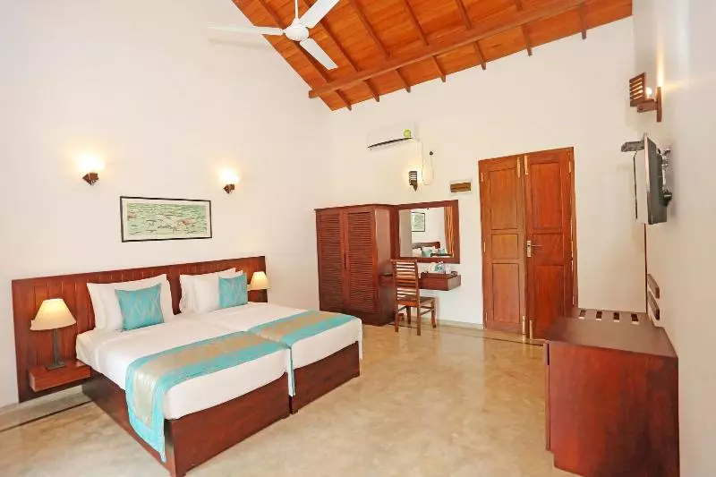 Hotelli Villa Peacock Walahanduwa  Galle