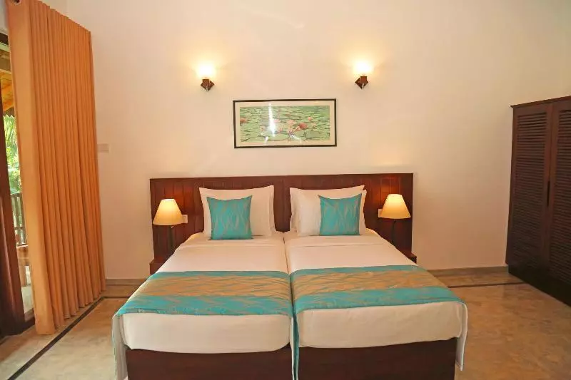 Hotelli Villa Peacock Walahanduwa  Galle