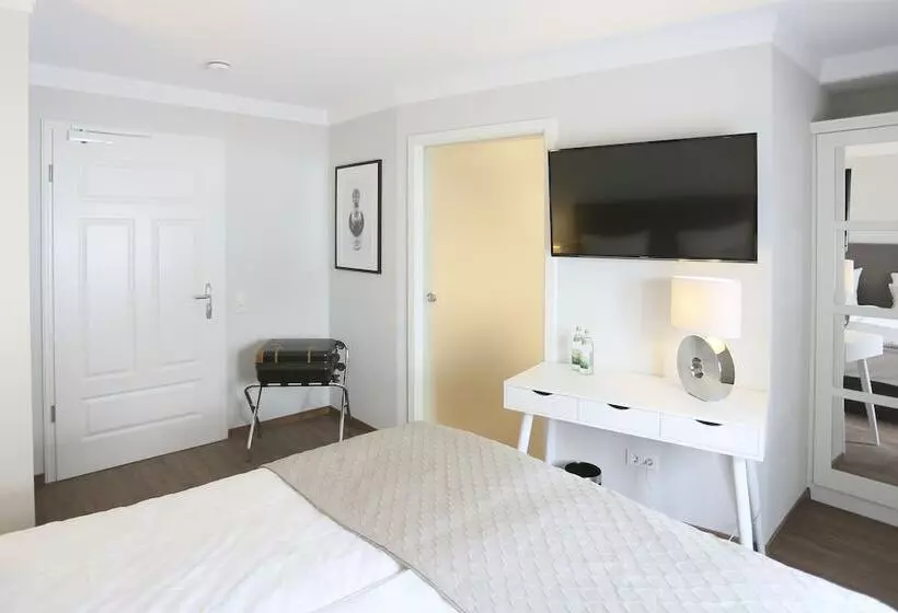 Hotelli Zur Schlossschmiede