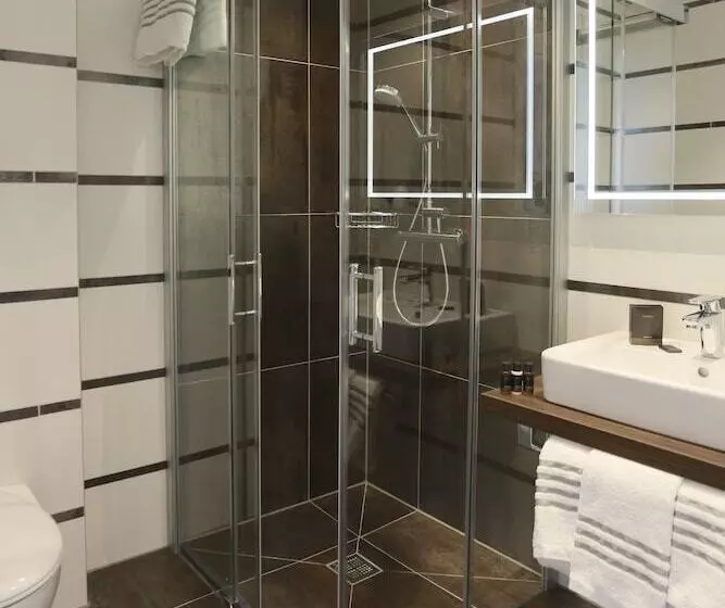 Hotelli Zur Schlossschmiede