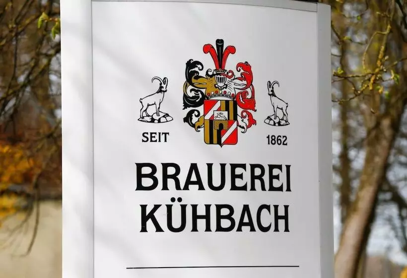 Hotelli Zur Schlossschmiede