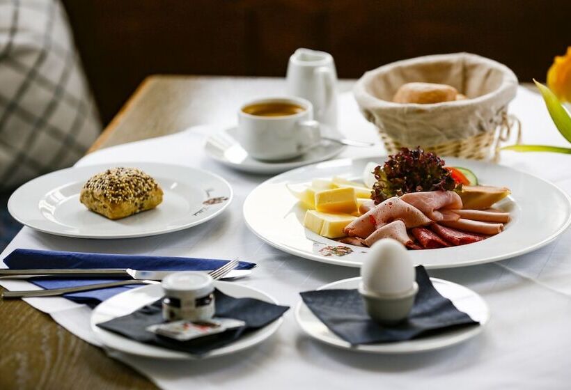 בית מלון כפרי Zur Schlossschmiede