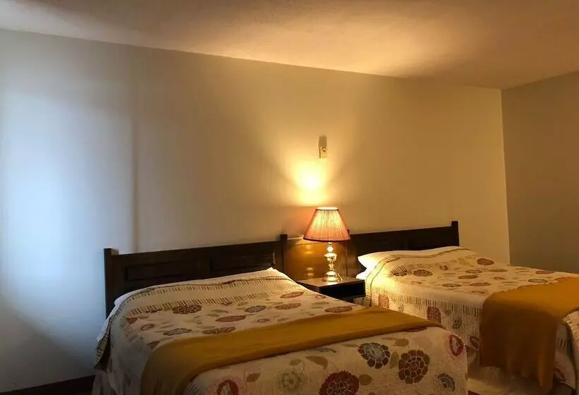 Motelli Spanish River Inn