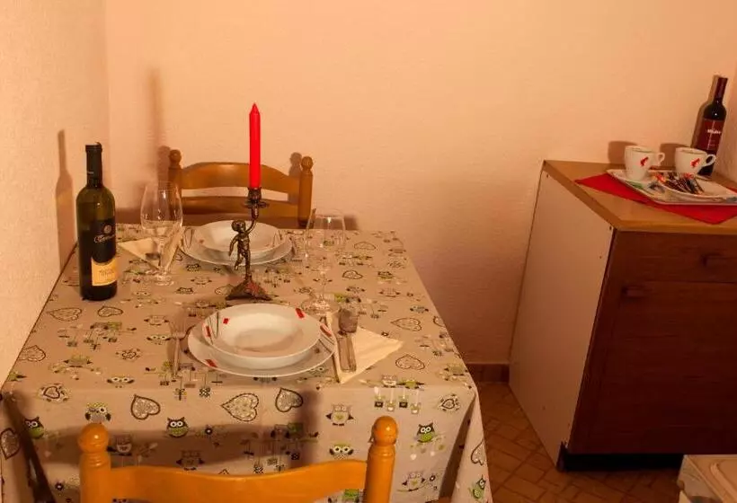 Majatalo Guest House Floreus Cres