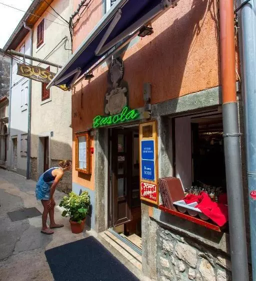 Majatalo Guest House Floreus Cres