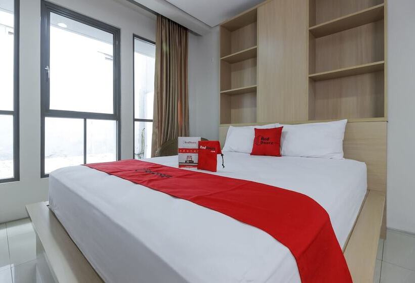 פנסיון Reddoorz @ Patal Senayan 4