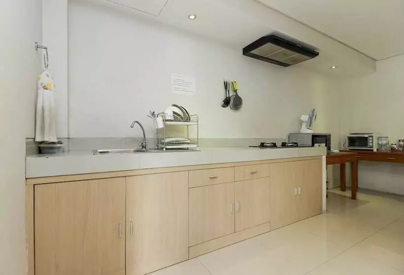 پانسیون Reddoorz @ Patal Senayan 4
