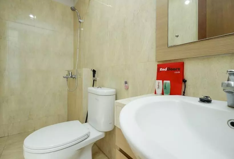 پانسیون Reddoorz @ Patal Senayan 4
