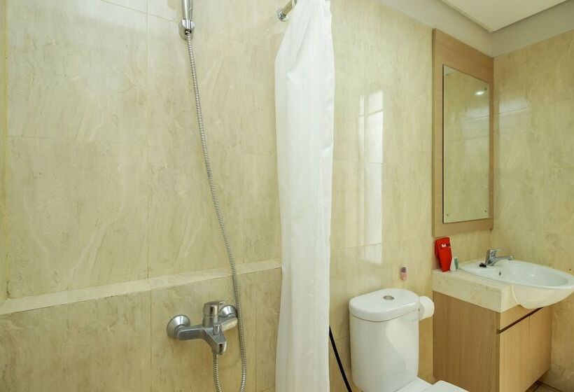 פנסיון Reddoorz @ Patal Senayan 4