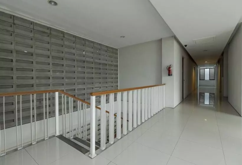 پانسیون Reddoorz @ Patal Senayan 4