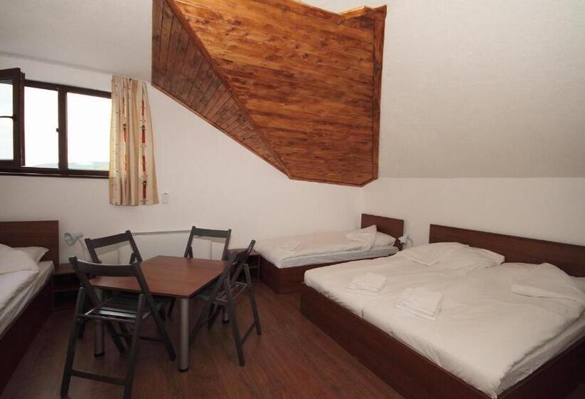 펜션 Yan Bibiyan Guest House