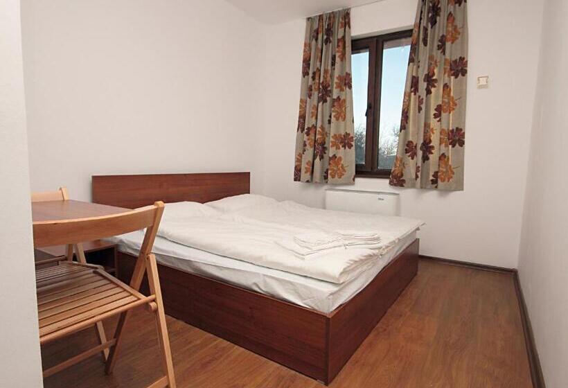 펜션 Yan Bibiyan Guest House