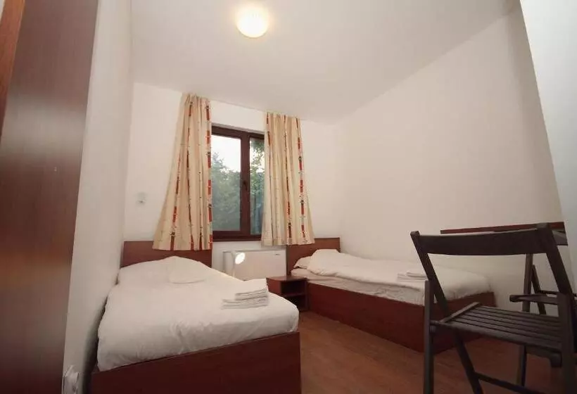 ペンション Yan Bibiyan Guest House