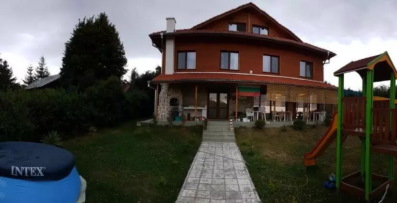 ペンション Yan Bibiyan Guest House