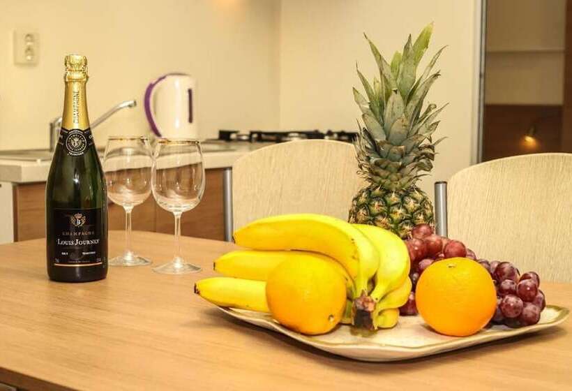 استراحتگاه Mediteran Travel Mobile Homes Basko Polje