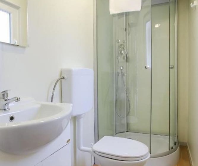 استراحتگاه Mediteran Travel Mobile Homes Basko Polje