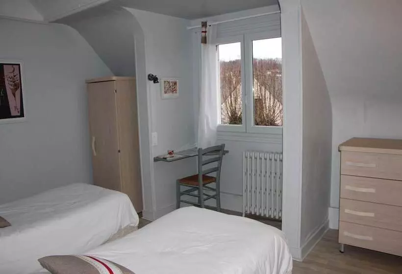 リゾートホテル Village Vacances La Vallée De L Yonne