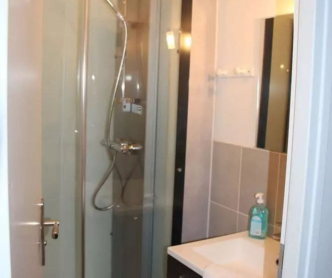 リゾートホテル Village Vacances La Vallée De L Yonne