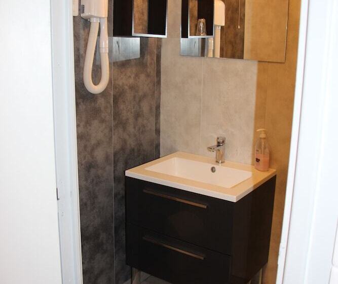 منتجع Village Vacances La Vallée De L Yonne