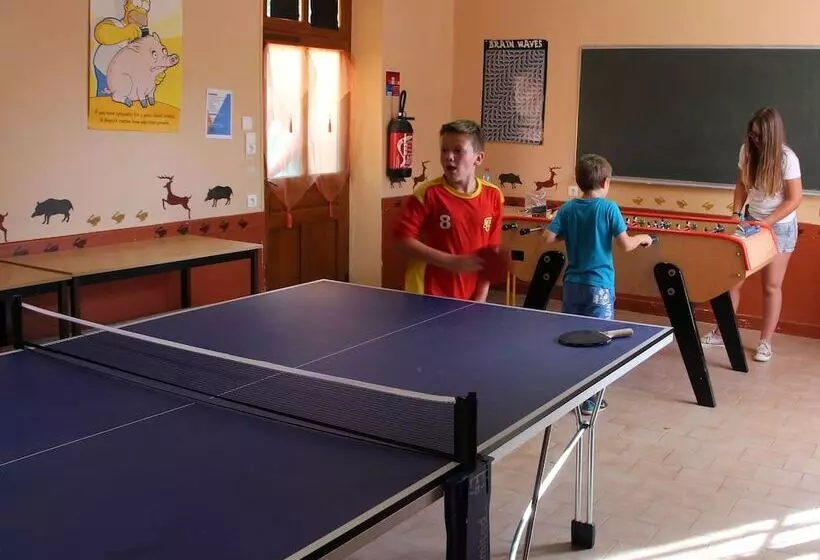 リゾートホテル Village Vacances La Vallée De L Yonne