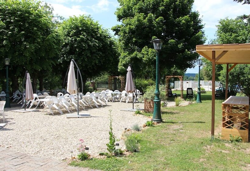 منتجع Village Vacances La Vallée De L Yonne