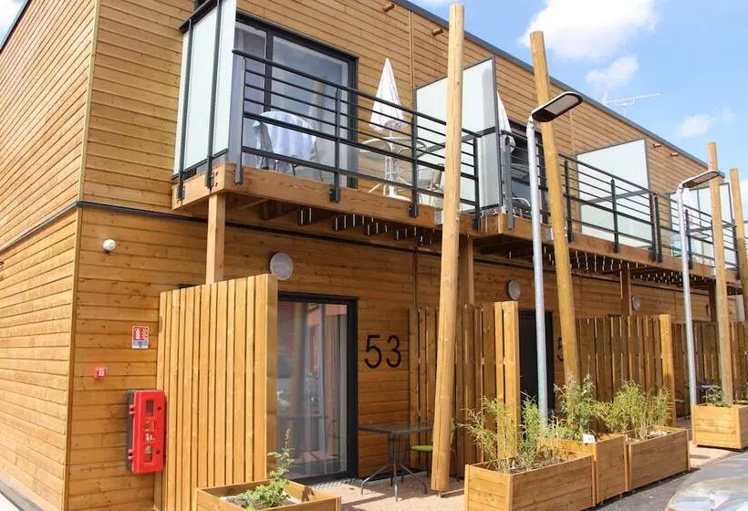 リゾートホテル Village Vacances La Vallée De L Yonne