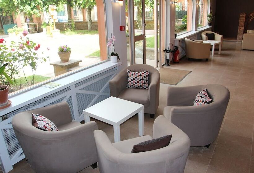 منتجع Village Vacances La Vallée De L Yonne