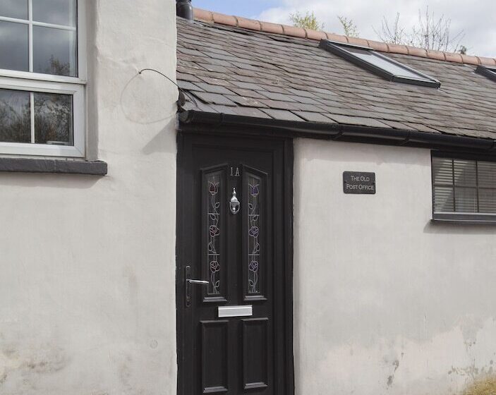 The Old Post Office   Bright & Modern 4bdr Townhouse With Private Garden