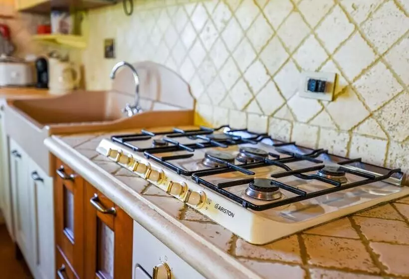 Private Garden And Pool, Near Siena And Crete Senesi