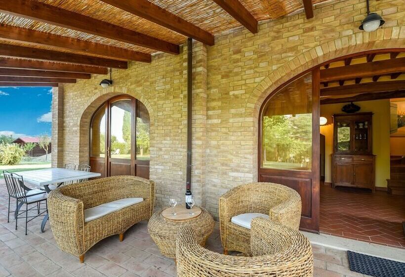 Private Garden And Pool, Near Siena And Crete Senesi