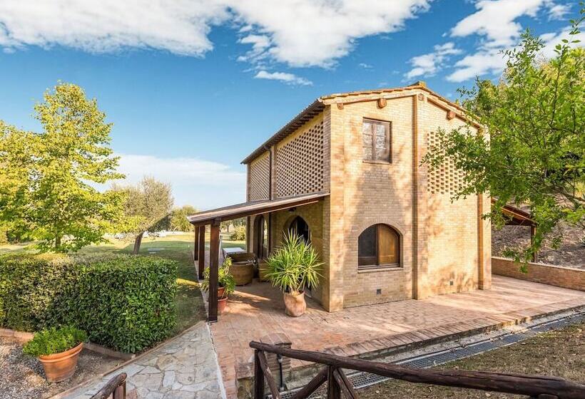 Private Garden And Pool, Near Siena And Crete Senesi