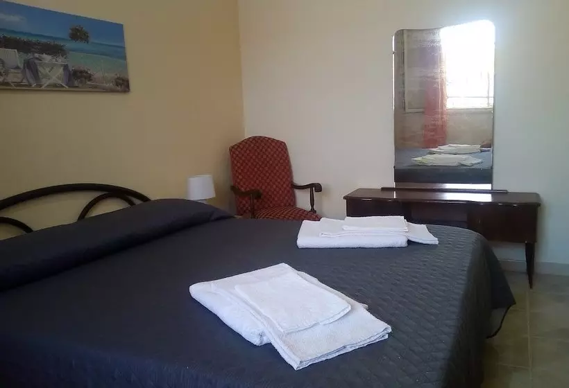 Aamiaismajoitus (B&B) Locazione Turistica Torre Squillace