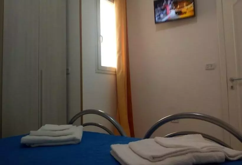 Aamiaismajoitus (B&B) Locazione Turistica Torre Squillace