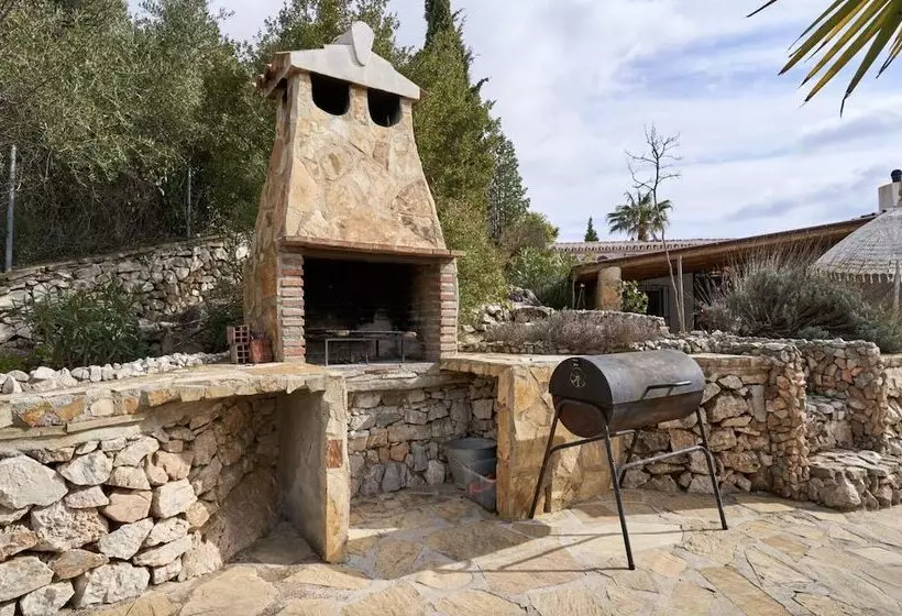 Hotelli Casa Rural Cómpeta Piscina Barbacoa Y Vista