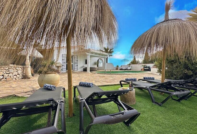 Отель Casa Rural Cómpeta Piscina Barbacoa Y Vista