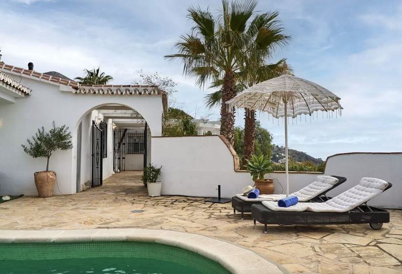 Отель Casa Rural Cómpeta Piscina Barbacoa Y Vista