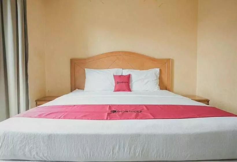 هتل Reddoorz Plus Near Tugu Tari Thehok Jambi