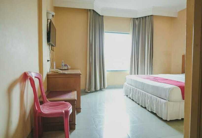 Hotel Reddoorz Plus Near Tugu Tari Thehok Jambi