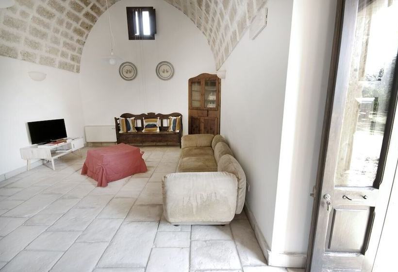 فندق ريفى Masseria Berzario