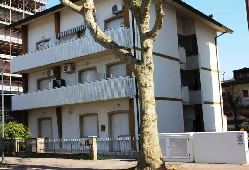 پانسیون Villa Alpi