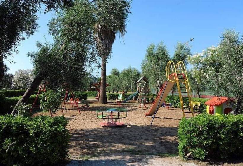 リゾートホテル Villaggio Camping Parco Degli Ulivi