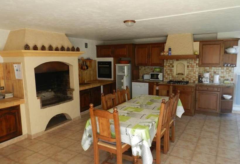 Au Plan De Carros By Gites De France