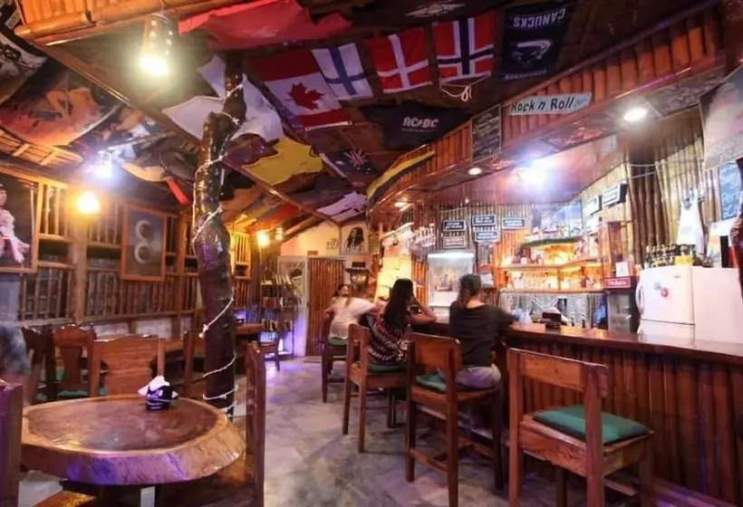 تختخواب و صبحانه Hr Hotel Bar And Restaurant