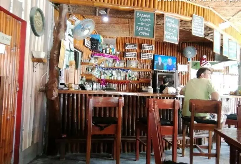 تختخواب و صبحانه Hr Hotel Bar And Restaurant