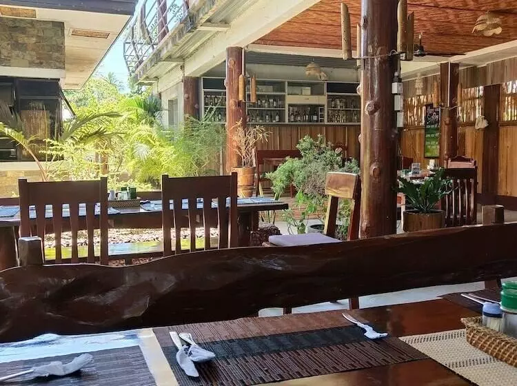 تختخواب و صبحانه Hr Hotel Bar And Restaurant