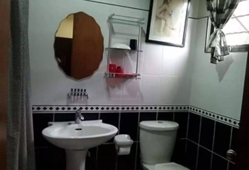 تختخواب و صبحانه Hr Hotel Bar And Restaurant