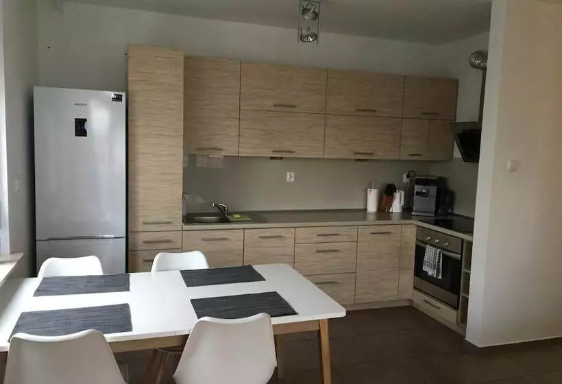 هتل Apartament F&j 35