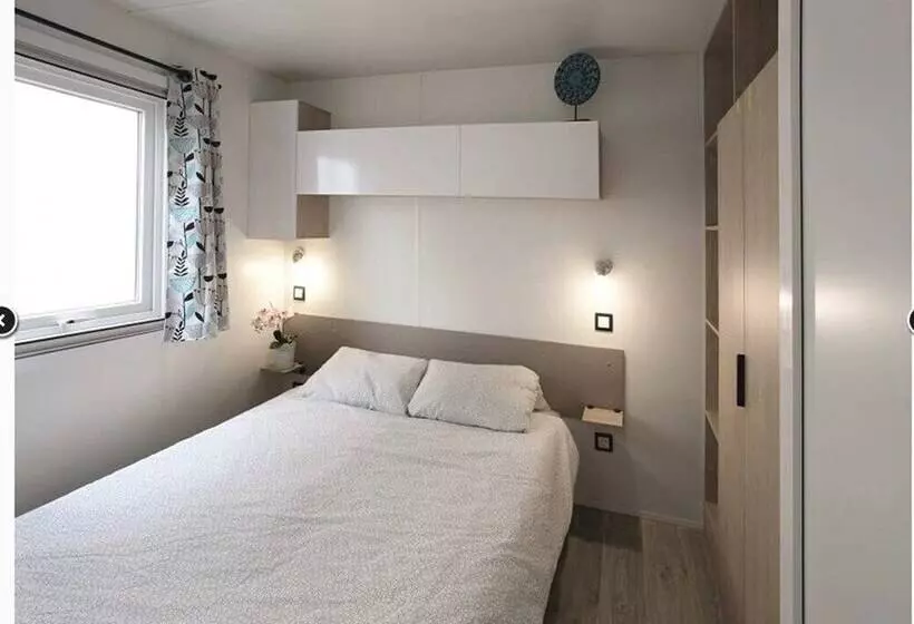 هتل Bernache Cravant